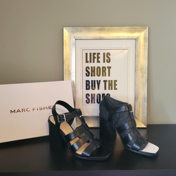 MARC FISHER FYNLEE BLACK SANDALS SHOES NWT NIB - Picture 2 of 4